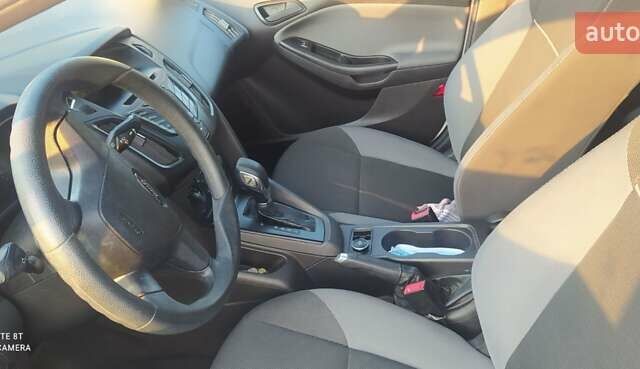 Белый Форд Фокус, объемом двигателя 2.01 л и пробегом 130 тыс. км за 7300 $, фото 6 на Automoto.ua