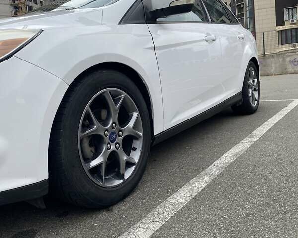 Форд Фокус 2013 в Киеве на Automoto.ua Белый Форд Фокус, объемом двигателя 2 л и пробегом 215 тыс. км за 8400 $, фото 9 на Automoto.ua