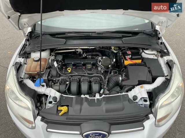 Форд Фокус 2013 в Харькове на Automoto.ua Белый Форд Фокус, объемом двигателя 2 л и пробегом 115 тыс. км за 7700 $, фото 10 на Automoto.ua