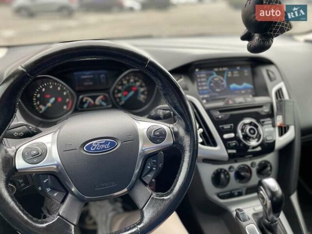 Форд Фокус 2013 в Харькове на Automoto.ua Белый Форд Фокус, объемом двигателя 2 л и пробегом 115 тыс. км за 7700 $, фото 4 на Automoto.ua