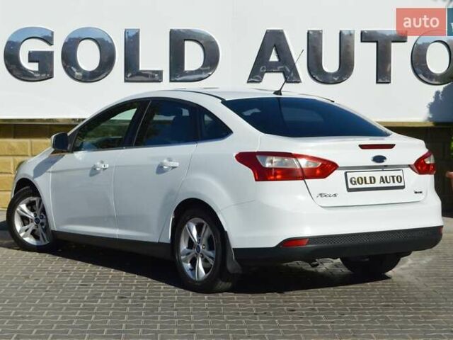 Белый Форд Фокус, объемом двигателя 1 л и пробегом 234 тыс. км за 5950 $, фото 7 на Automoto.ua