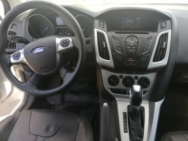 Форд Фокус 2013 в Тетиеве на Automoto.ua Белый Форд Фокус, объемом двигателя 2 л и пробегом 127 тыс. км за 6500 $, фото 4 на Automoto.ua