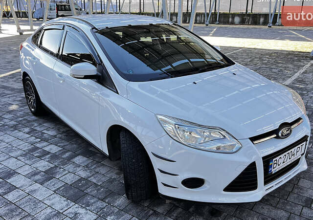 Білий Форд Фокус, об'ємом двигуна 1 л та пробігом 131 тис. км за 8500 $, фото 2 на Automoto.ua