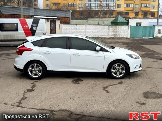 Форд Фокус 2013 в Львове на Automoto.ua Белый Форд Фокус, объемом двигателя 1 л и пробегом 152 тыс. км за 6800 $, фото 1 на Automoto.ua