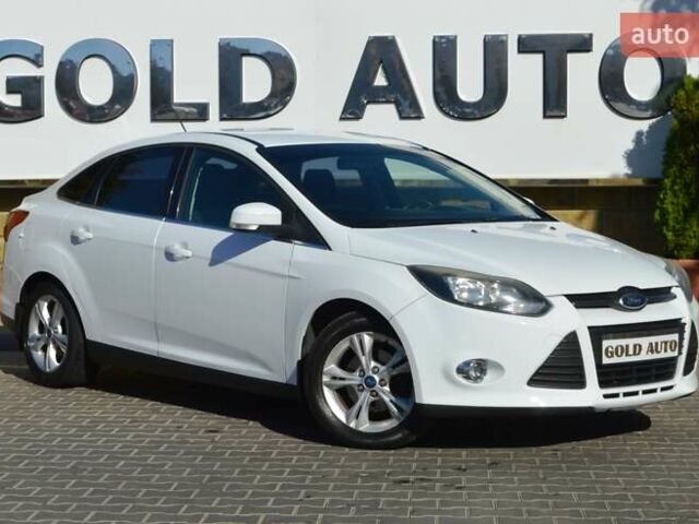 Белый Форд Фокус, объемом двигателя 1 л и пробегом 234 тыс. км за 5950 $, фото 1 на Automoto.ua