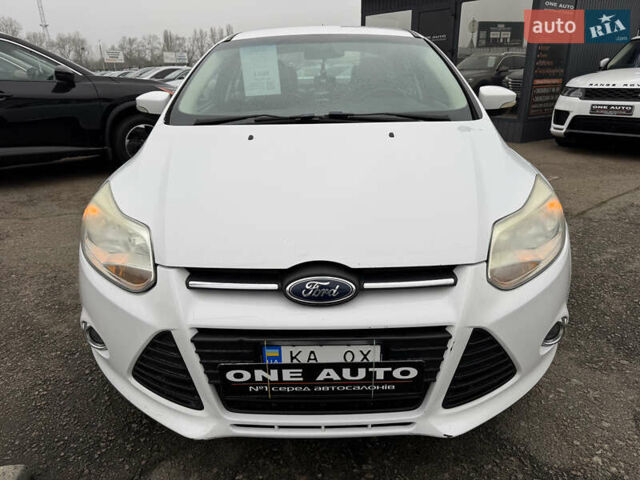 Белый Форд Фокус, объемом двигателя 2 л и пробегом 215 тыс. км за 9490 $, фото 3 на Automoto.ua
