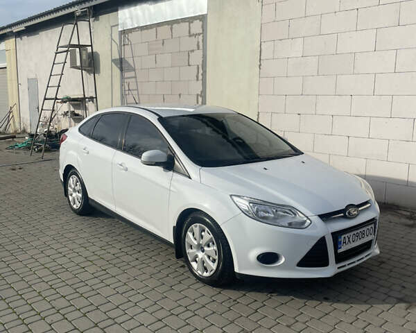 Белый Форд Фокус, объемом двигателя 1 л и пробегом 134 тыс. км за 8500 $, фото 2 на Automoto.ua