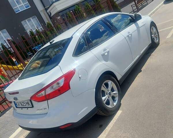 Белый Форд Фокус, объемом двигателя 2 л и пробегом 120 тыс. км за 8000 $, фото 13 на Automoto.ua