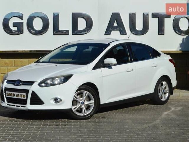 Белый Форд Фокус, объемом двигателя 1 л и пробегом 234 тыс. км за 5950 $, фото 4 на Automoto.ua