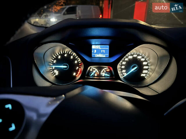 Форд Фокус 2013 в Киеве на Automoto.ua Белый Форд Фокус, объемом двигателя 1.6 л и пробегом 134 тыс. км за 7400 $, фото 11 на Automoto.ua
