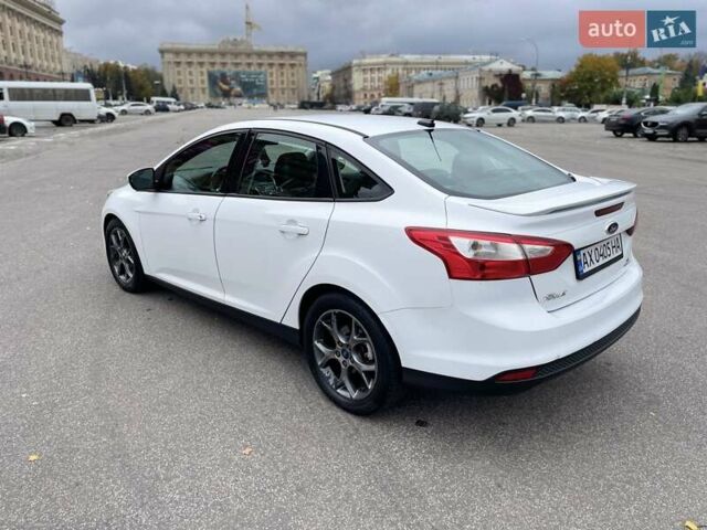 Белый Форд Фокус, объемом двигателя 2 л и пробегом 115 тыс. км за 7700 $, фото 2 на Automoto.ua