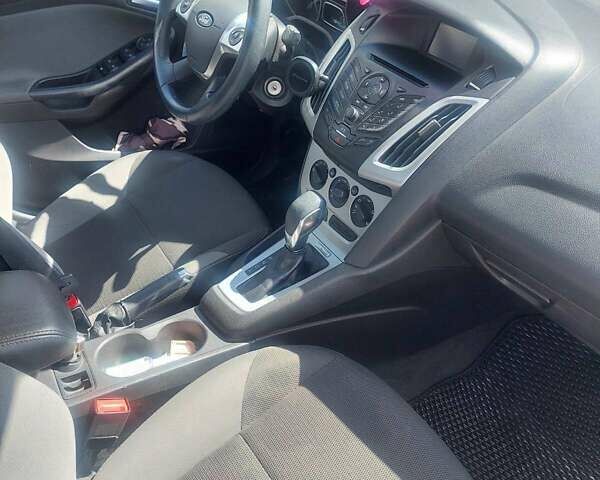 Белый Форд Фокус, объемом двигателя 2 л и пробегом 120 тыс. км за 8000 $, фото 16 на Automoto.ua