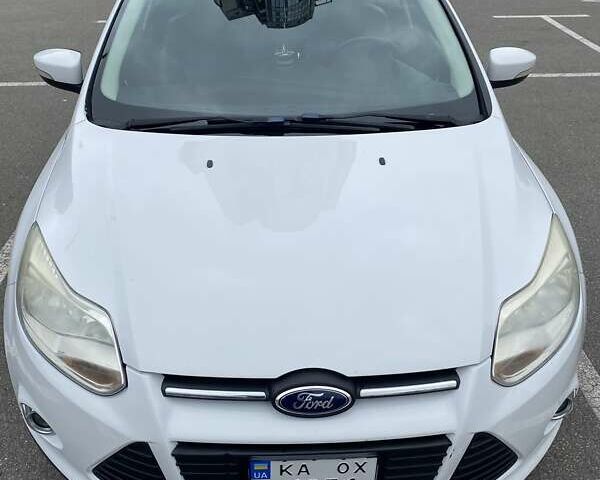 Форд Фокус 2013 в Киеве на Automoto.ua Белый Форд Фокус, объемом двигателя 2 л и пробегом 215 тыс. км за 8400 $, фото 2 на Automoto.ua