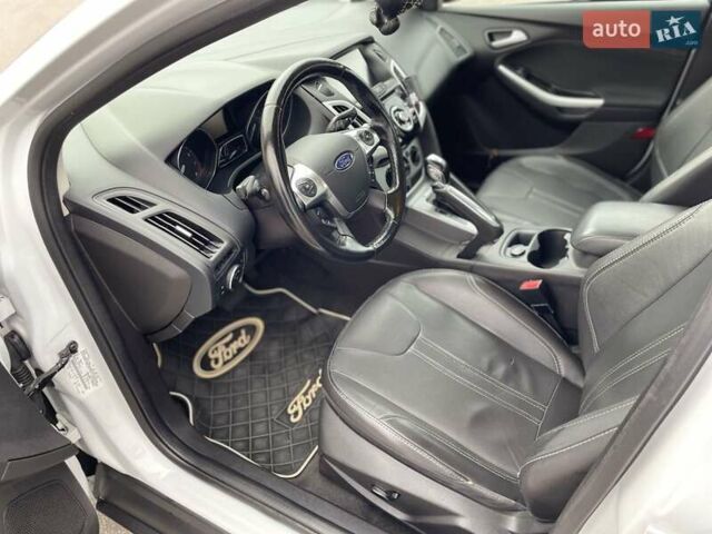 Форд Фокус 2013 в Харькове на Automoto.ua Белый Форд Фокус, объемом двигателя 2 л и пробегом 115 тыс. км за 7700 $, фото 7 на Automoto.ua