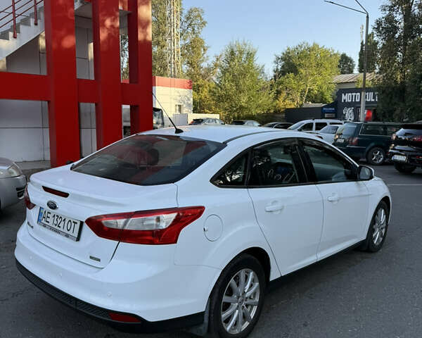 Белый Форд Фокус, объемом двигателя 1 л и пробегом 141 тыс. км за 4800 $, фото 1 на Automoto.ua