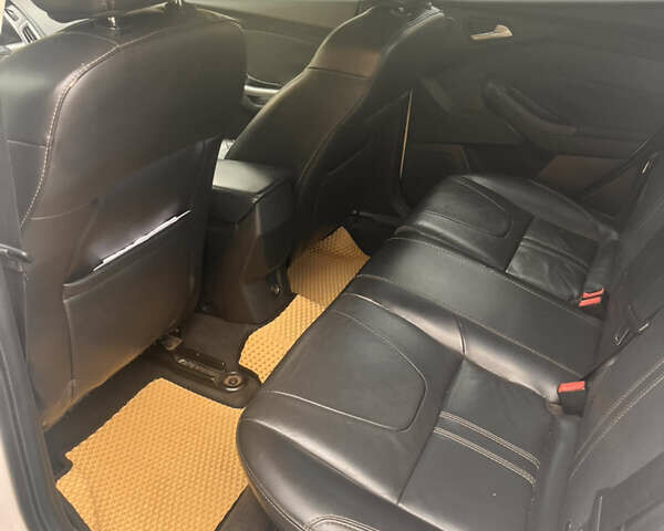 Форд Фокус 2013 в Белгород-Днестровском на Automoto.ua Белый Форд Фокус, объемом двигателя 2 л и пробегом 242 тыс. км за 6500 $, фото 14 на Automoto.ua