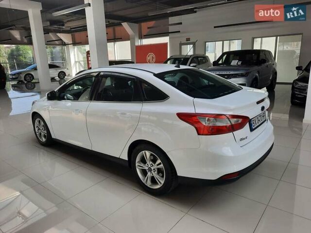 Форд Фокус 2013 в Хмельницком на Automoto.ua Белый Форд Фокус, объемом двигателя 1 л и пробегом 54 тыс. км за 7199 $, фото 5 на Automoto.ua