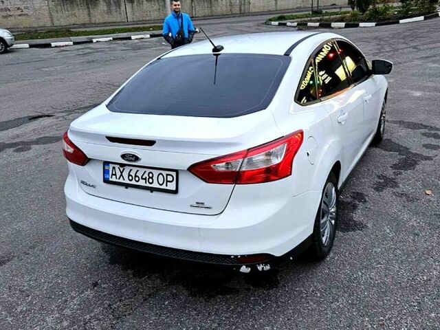Белый Форд Фокус, объемом двигателя 2 л и пробегом 173 тыс. км за 6100 $, фото 5 на Automoto.ua