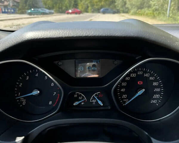 Форд Фокус 2013 в Новомосковске на Automoto.ua Белый Форд Фокус, объемом двигателя 1 л и пробегом 144 тыс. км за 7000 $, фото 7 на Automoto.ua