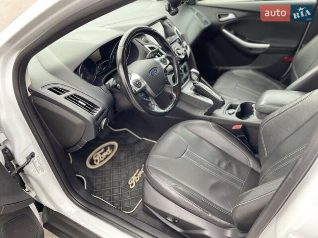 Белый Форд Фокус, объемом двигателя 2 л и пробегом 115 тыс. км за 7700 $, фото 11 на Automoto.ua