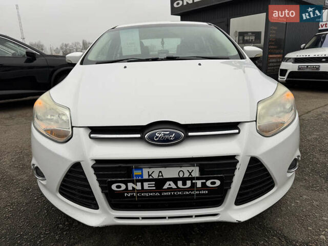 Белый Форд Фокус, объемом двигателя 2 л и пробегом 215 тыс. км за 9490 $, фото 2 на Automoto.ua
