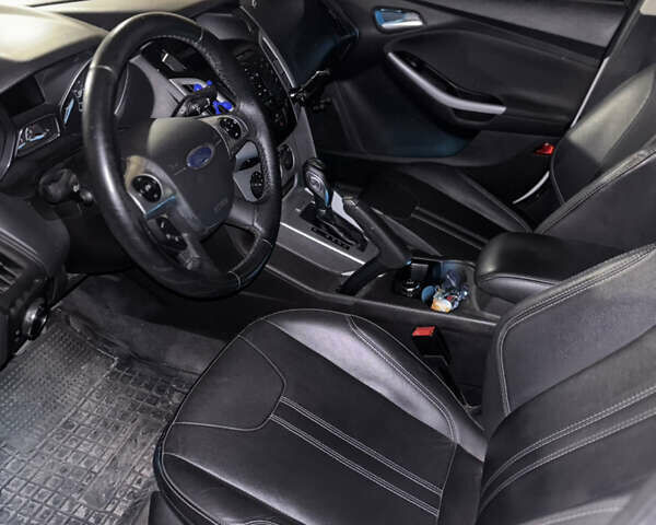 Білий Форд Фокус, об'ємом двигуна 2 л та пробігом 139 тис. км за 7500 $, фото 13 на Automoto.ua