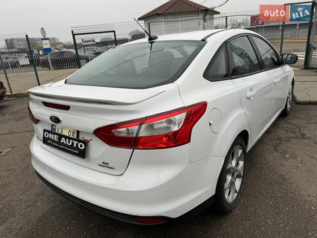 Белый Форд Фокус, объемом двигателя 2 л и пробегом 215 тыс. км за 9490 $, фото 6 на Automoto.ua