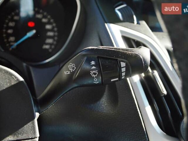 Белый Форд Фокус, объемом двигателя 1 л и пробегом 234 тыс. км за 5950 $, фото 21 на Automoto.ua