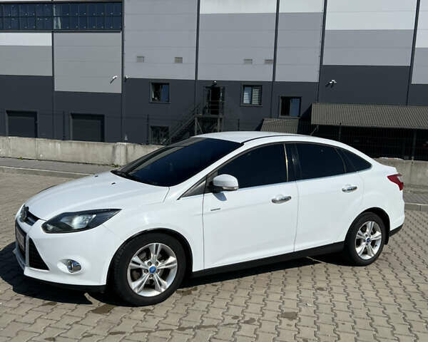 Білий Форд Фокус, об'ємом двигуна 1.6 л та пробігом 180 тис. км за 7000 $, фото 1 на Automoto.ua