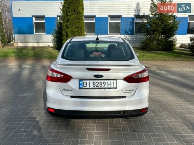 Белый Форд Фокус, объемом двигателя 2 л и пробегом 185 тыс. км за 8000 $, фото 3 на Automoto.ua