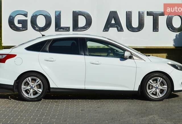 Белый Форд Фокус, объемом двигателя 1 л и пробегом 234 тыс. км за 5500 $, фото 10 на Automoto.ua