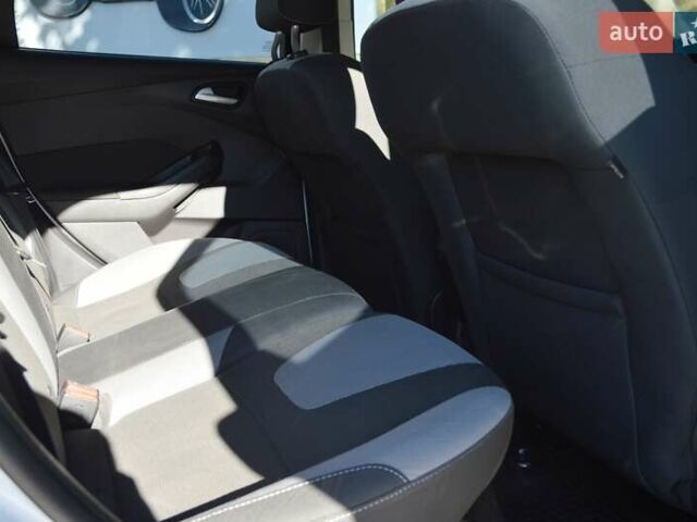 Белый Форд Фокус, объемом двигателя 1 л и пробегом 234 тыс. км за 5950 $, фото 33 на Automoto.ua