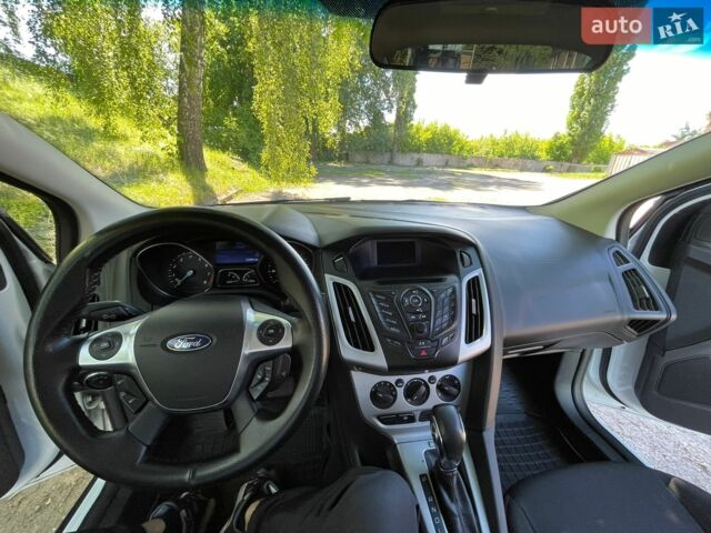 Белый Форд Фокус, объемом двигателя 2 л и пробегом 223 тыс. км за 7700 $, фото 15 на Automoto.ua