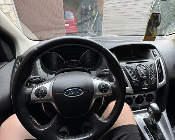 Форд Фокус 2013 у Сумах на Automoto.ua Білий Форд Фокус, об'ємом двигуна 2 л та пробігом 188 тис. км за 8000 $, фото 7 на Automoto.ua