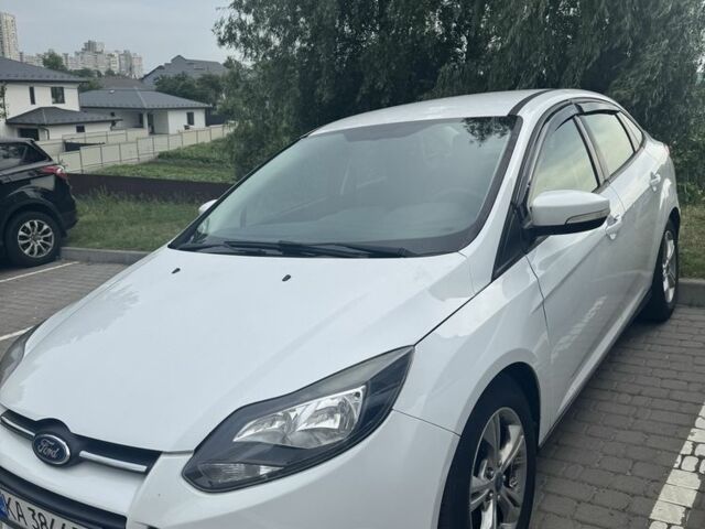 Форд Фокус 2013 в Киеве на Automoto.ua Белый Форд Фокус, объемом двигателя 2 л и пробегом 245 тыс. км за 3200 $, фото 1 на Automoto.ua