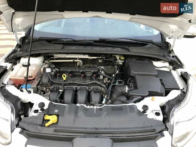 Белый Форд Фокус, объемом двигателя 2 л и пробегом 171 тыс. км за 7499 $, фото 48 на Automoto.ua