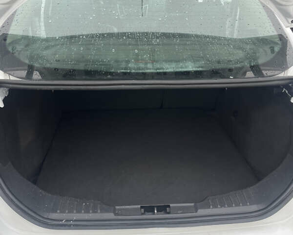 Білий Форд Фокус, об'ємом двигуна 2 л та пробігом 124 тис. км за 7700 $, фото 12 на Automoto.ua