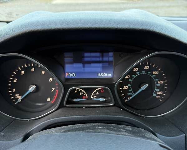 Форд Фокус 2014 в Полтаве на Automoto.ua Белый Форд Фокус, объемом двигателя 2 л и пробегом 162 тыс. км за 8900 $, фото 6 на Automoto.ua