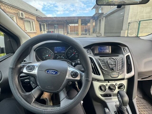 Білий Форд Фокус, об'ємом двигуна 2 л та пробігом 220 тис. км за 7200 $, фото 6 на Automoto.ua