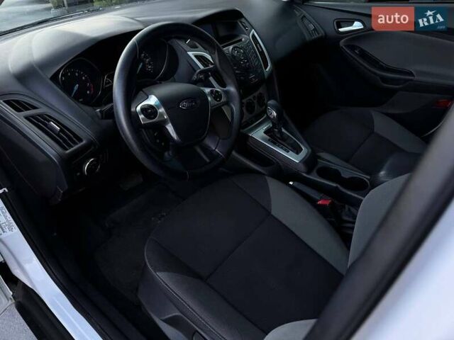 Белый Форд Фокус, объемом двигателя 2 л и пробегом 269 тыс. км за 6900 $, фото 29 на Automoto.ua