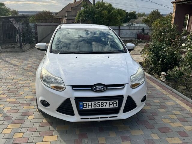 Білий Форд Фокус, об'ємом двигуна 2 л та пробігом 220 тис. км за 7200 $, фото 3 на Automoto.ua