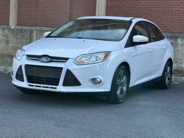 Форд Фокус 2014 в Ивано-Франковске на Automoto.ua Белый Форд Фокус, объемом двигателя 2 л и пробегом 87 тыс. км за 6000 $, фото 1 на Automoto.ua