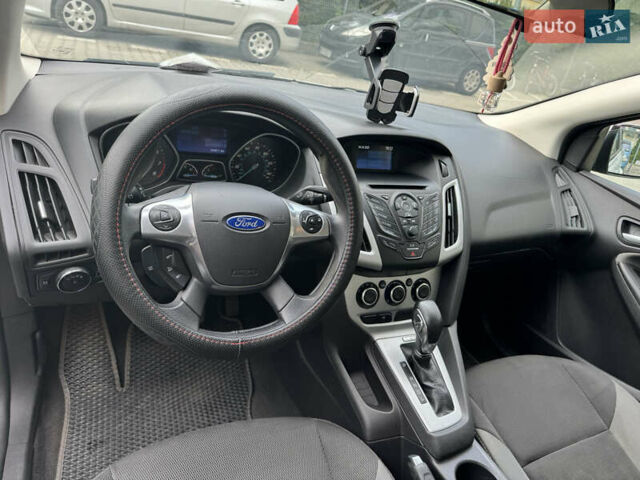 Белый Форд Фокус, объемом двигателя 2 л и пробегом 203 тыс. км за 6600 $, фото 2 на Automoto.ua