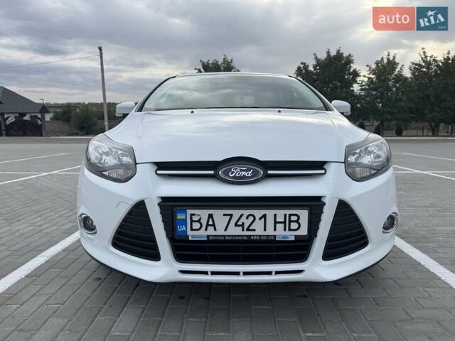 Форд Фокус 2014 в Новоукраинке на Automoto.ua Белый Форд Фокус, объемом двигателя 1 л и пробегом 141 тыс. км за 6800 $, фото 9 на Automoto.ua