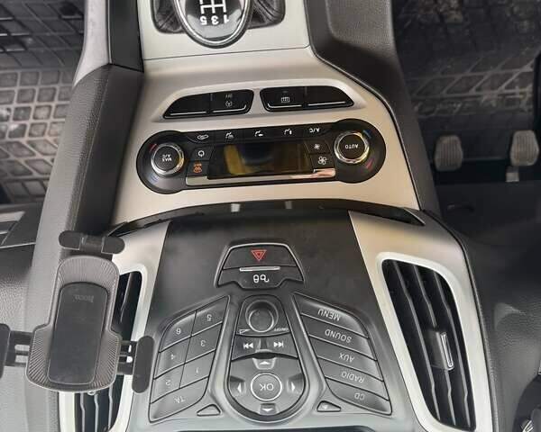 Форд Фокус 2014 в Новоукраинке на Automoto.ua Белый Форд Фокус, объемом двигателя 1 л и пробегом 141 тыс. км за 6800 $, фото 17 на Automoto.ua