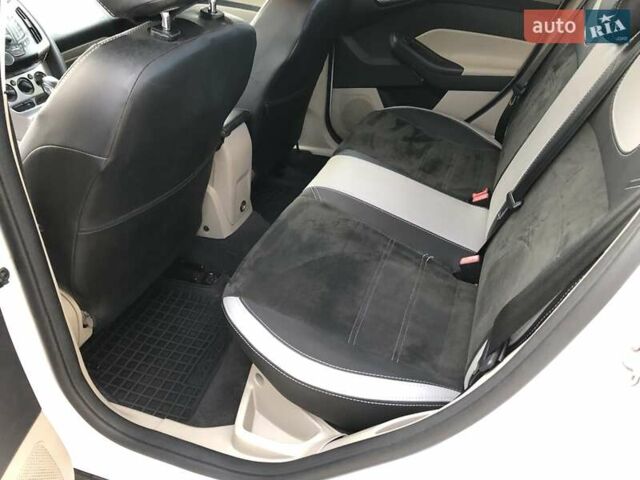 Белый Форд Фокус, объемом двигателя 2 л и пробегом 171 тыс. км за 7499 $, фото 45 на Automoto.ua