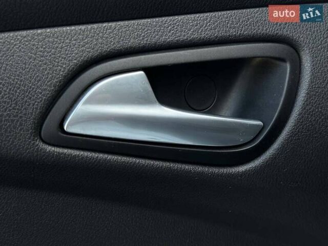 Білий Форд Фокус, об'ємом двигуна 2 л та пробігом 269 тис. км за 7300 $, фото 47 на Automoto.ua