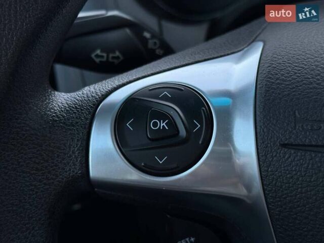 Білий Форд Фокус, об'ємом двигуна 2 л та пробігом 269 тис. км за 7300 $, фото 38 на Automoto.ua