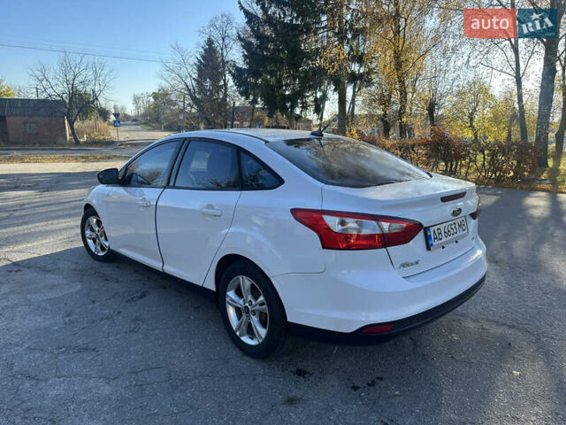 Білий Форд Фокус, об'ємом двигуна 2 л та пробігом 177 тис. км за 6300 $, фото 4 на Automoto.ua
