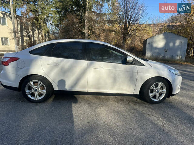 Білий Форд Фокус, об'ємом двигуна 2 л та пробігом 177 тис. км за 6300 $, фото 1 на Automoto.ua
